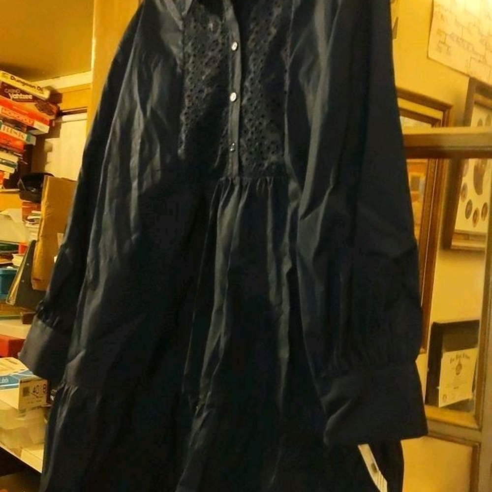 Elegant Navy Blue Button-Up Dress